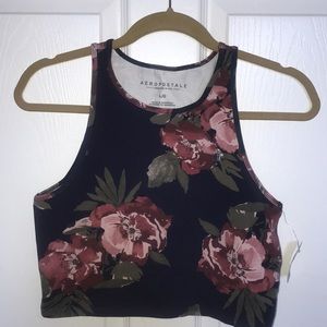 Women’s semi cropped tank top